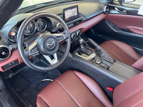 Used 2019 MAZDA MX-5 Miata RF Grand Touring RWD image 12