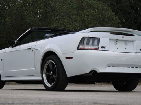 Used 2000 Ford Mustang GT RWD image 11