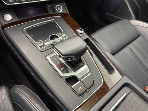 Used 2019 Audi Q5 2.0T Premium Plus image 19