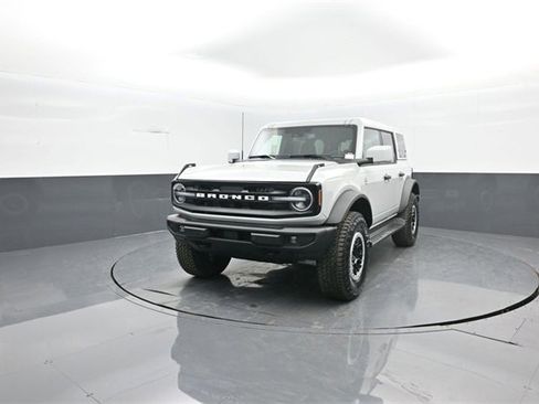 New 2026 Ford Bronco Outer Banks image 3