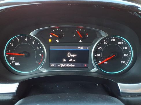 Used 2020 Chevrolet Traverse LT image 25