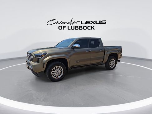 Used 2025 Toyota Tacoma Limited AWD/4WD image 5