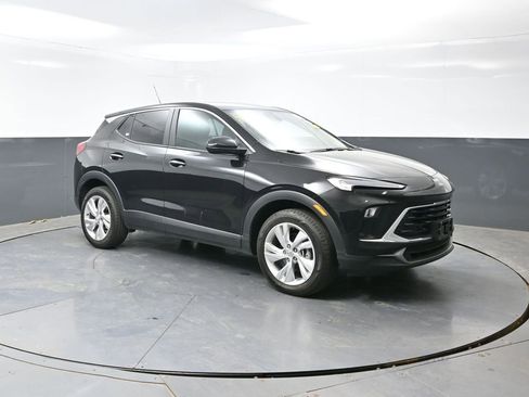 Used 2025 Buick Encore GX Preferred AWD/4WD image 6