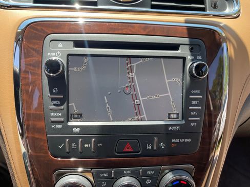 Used 2015 Buick Enclave Premium w/ Experience Buick Package image 38