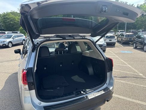 Used 2023 Subaru Forester Limited AWD/4WD image 15