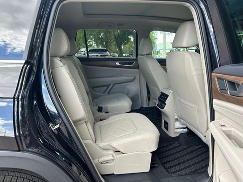New 2026 Volkswagen Atlas SE FWD image 43