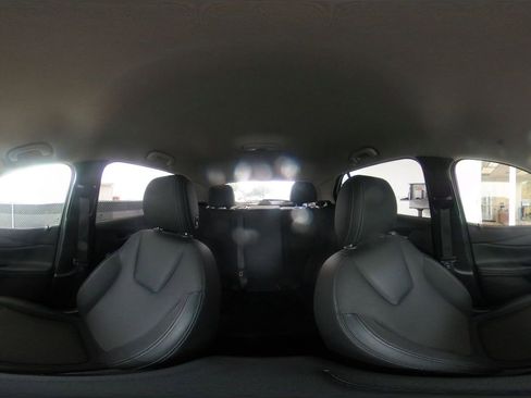 Used 2025 Buick Encore GX Preferred FWD image 41