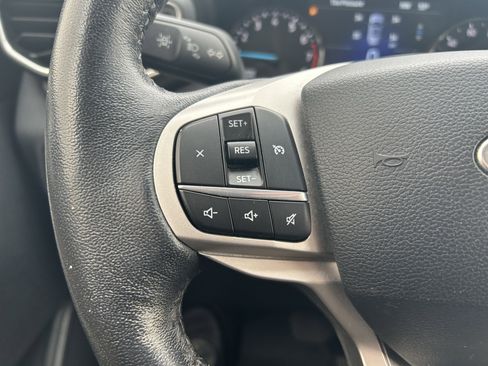 Used 2021 Ford Explorer XLT w/ Equipment Group 202A AWD/4WD image 24
