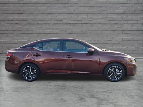 Used 2024 Nissan Sentra SV FWD image 12