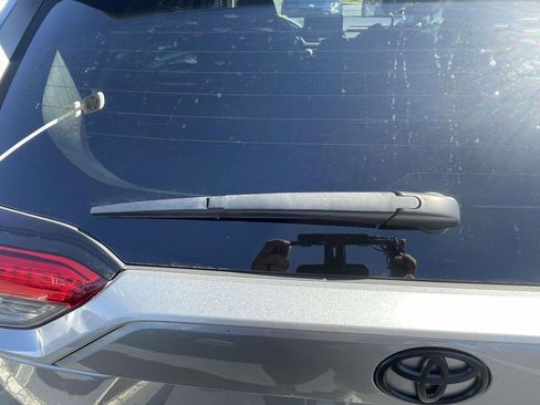 Used 2021 Toyota RAV4 XLE w/ Convenience Package image 23