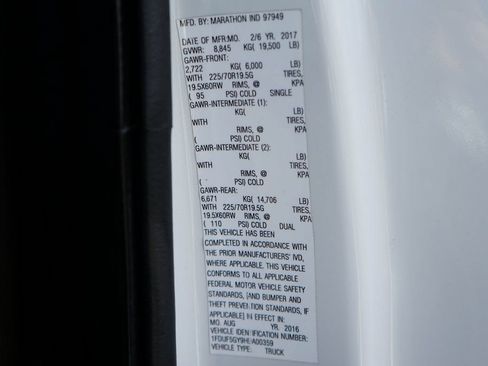 Used 2017 Ford F550 2WD Regular Cab Super Duty image 50