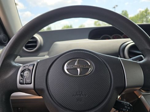 Used 2012 Scion xB FWD image 26