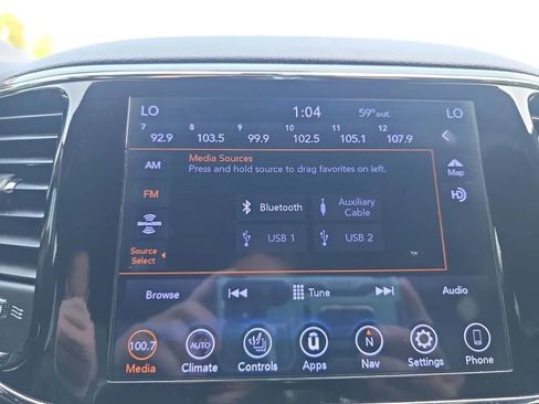 Used 2020 Jeep Grand Cherokee Limited w/ Luxury Group II image 30