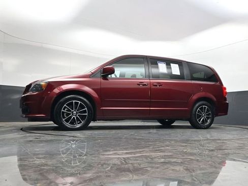 Used 2017 Dodge Grand Caravan GT image 32
