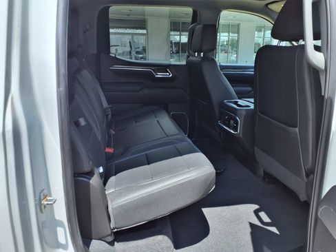Used 2025 Chevrolet Silverado 1500 LTZ AWD/4WD image 8