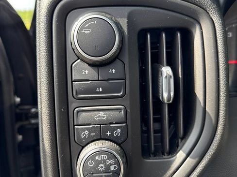 Used 2021 Chevrolet Silverado 2500 Custom w/ Custom Value Package AWD/4WD image 19