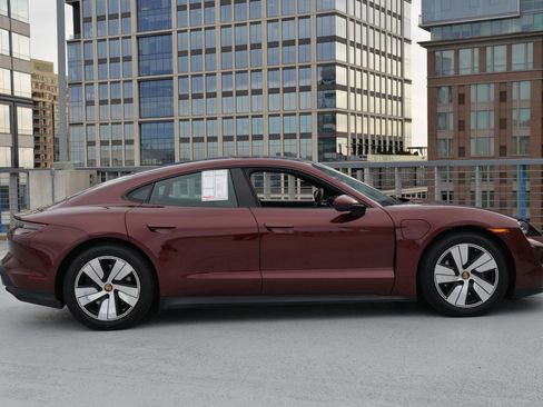 Certified 2023 Porsche Taycan image 8