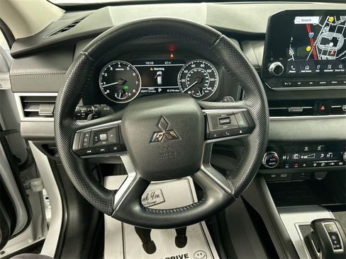 Used 2022 Mitsubishi Outlander SEL image 4