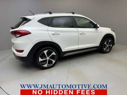 Used 2017 Hyundai Tucson Sport w/ Cargo Package AWD/4WD image 5