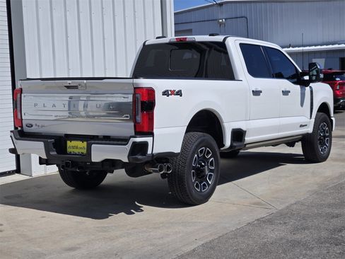 Used 2024 Ford F350 Platinum image 5
