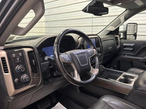 Used 2018 GMC Sierra 3500 Denali w/ Duramax Plus Package AWD/4WD image 12