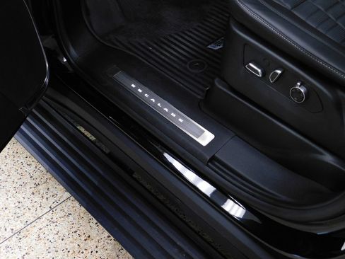 Used 2024 Cadillac Escalade ESV V w/ LPO, Floor Liner Package AWD/4WD image 29