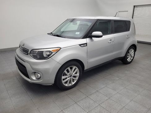 Used 2018 Kia Soul + FWD image 2