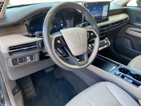 Used 2023 Lincoln Corsair Reserve image 9