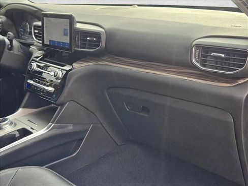 Used 2023 Ford Explorer Limited image 19