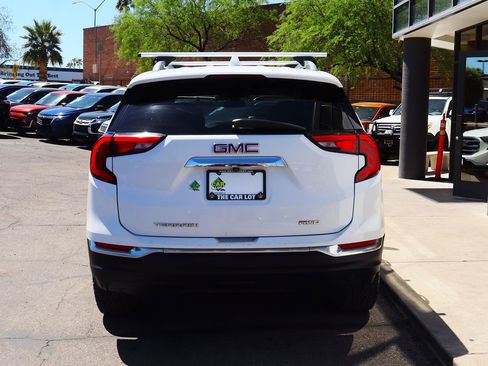 Used 2021 GMC Terrain SLT image 11