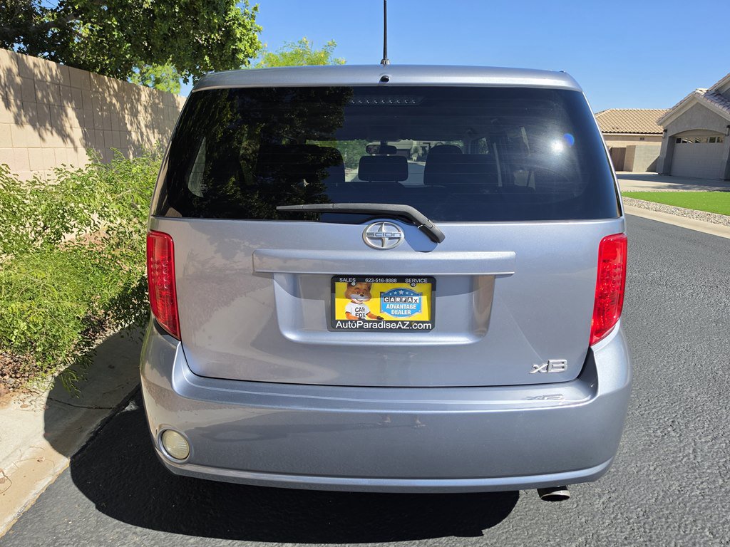 Used 2010 Scion xB FWD image 5