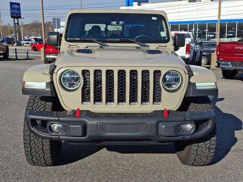 Used 2020 Jeep Gladiator Rubicon image 2