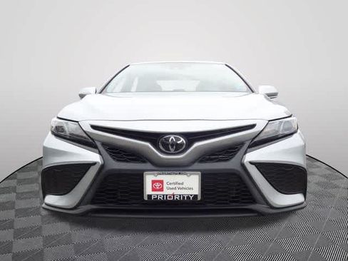 Used 2024 Toyota Camry SE w/ Cold Weather Package FWD image 5