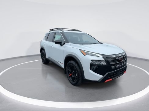 New 2026 Nissan Rogue SV AWD/4WD image 2