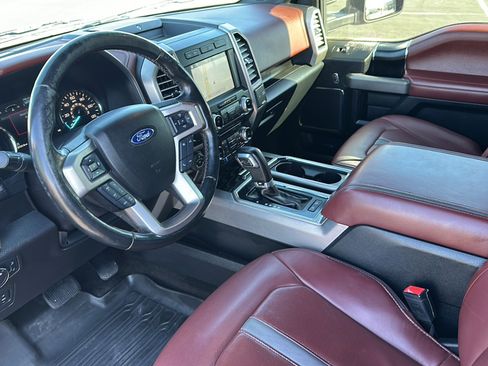 Used 2018 Ford F150 Platinum w/ Equipment Group 701A Luxury image 12