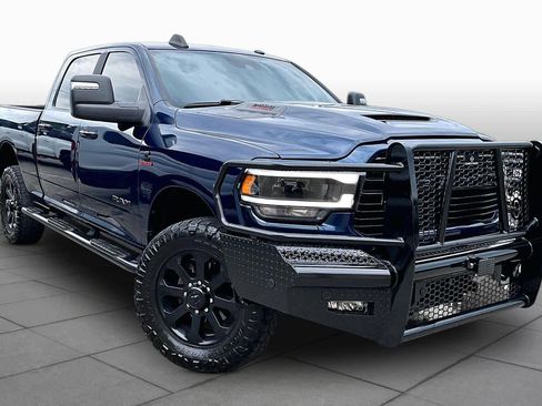 Used 2024 RAM 2500 Laramie w/ Night Edition AWD/4WD image 3