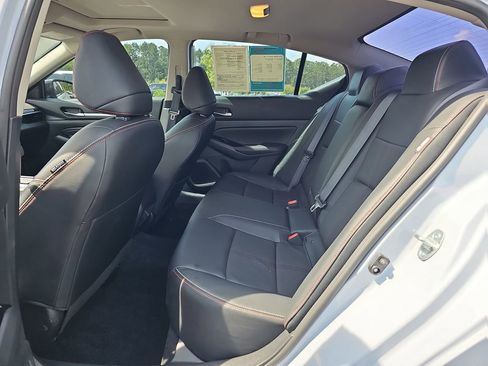 Used 2023 Nissan Altima 2.5 SR w/ SR Premium Package AWD/4WD image 19