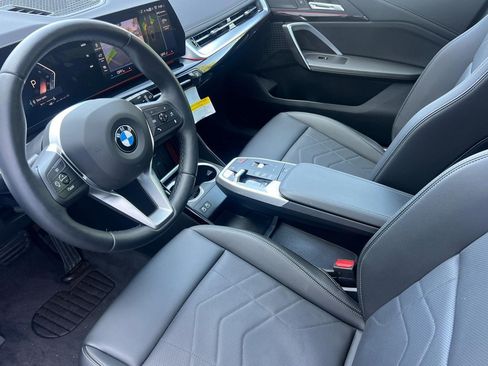 Used 2025 BMW X1 xDrive28i w/ Convenience Package AWD/4WD image 4