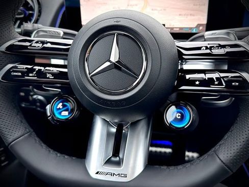 New 2026 Mercedes-Benz GLB 35 AMG 4MATIC image 16