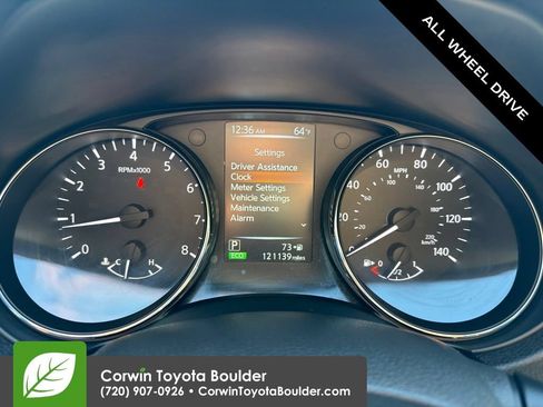 Used 2017 Nissan Rogue SV AWD/4WD image 25