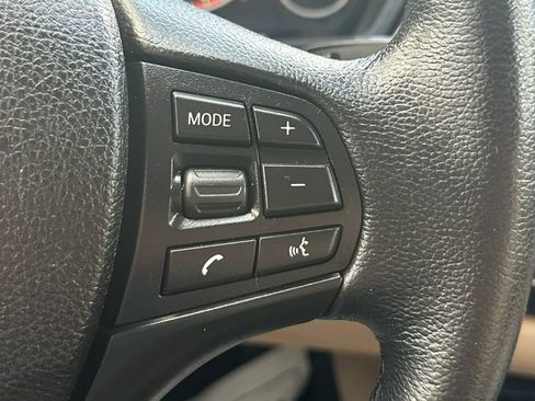 Used 2017 BMW 320i xDrive Sedan AWD/4WD image 27