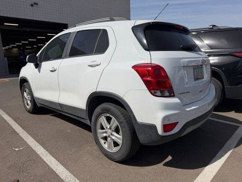 Used 2022 Chevrolet Trax LT w/ Driver Confidence Package image 4