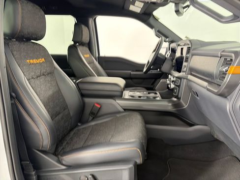 Certified 2025 Ford F150 Tremor AWD/4WD image 32