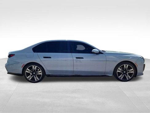 Used 2023 BMW 740i w/ Executive Package RWD image 8