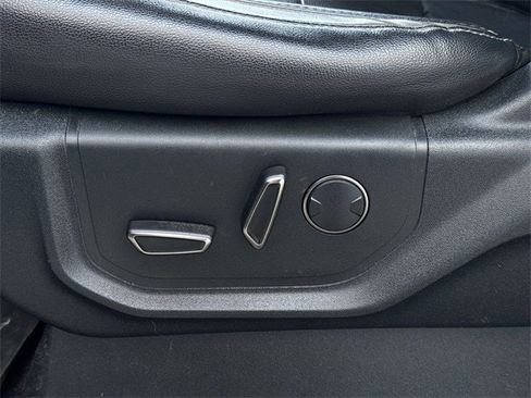 Used 2018 Ford F150 Raptor w/ Equipment Group 802A Luxury image 29