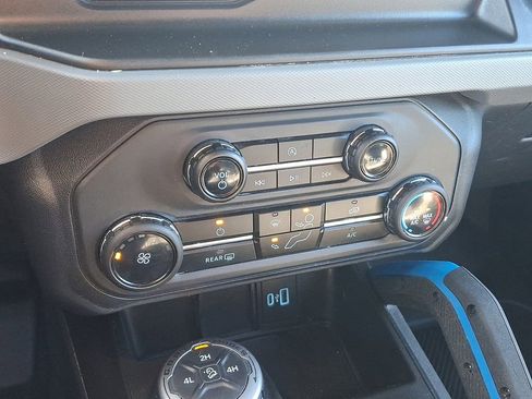 Used 2023 Ford Bronco Black Diamond image 16