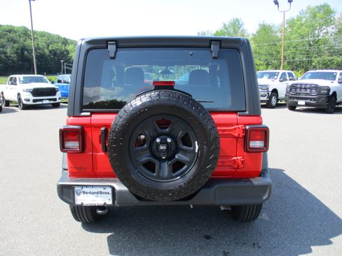 Certified 2026 Jeep Wrangler Sport AWD/4WD image 6