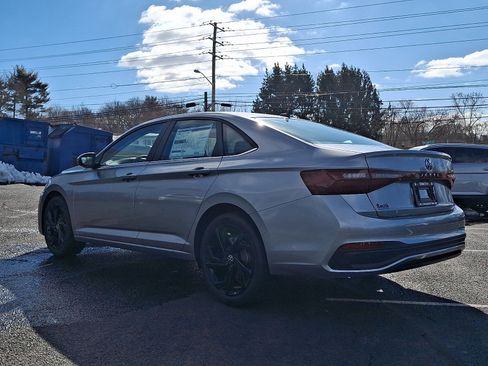 New 2026 Volkswagen Jetta SE FWD image 3