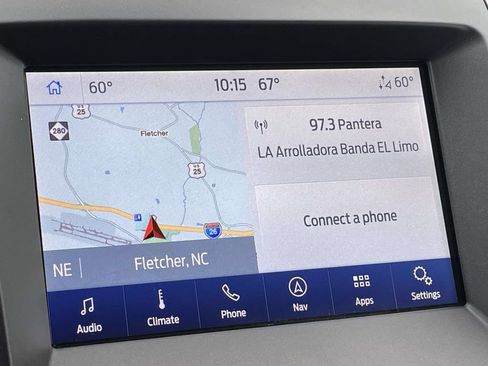 Used 2019 Ford Edge Titanium FWD image 16