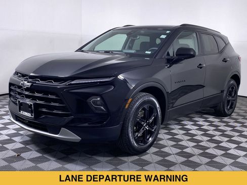 Certified 2024 Chevrolet Blazer LT w/ Convenience Package FWD image 16